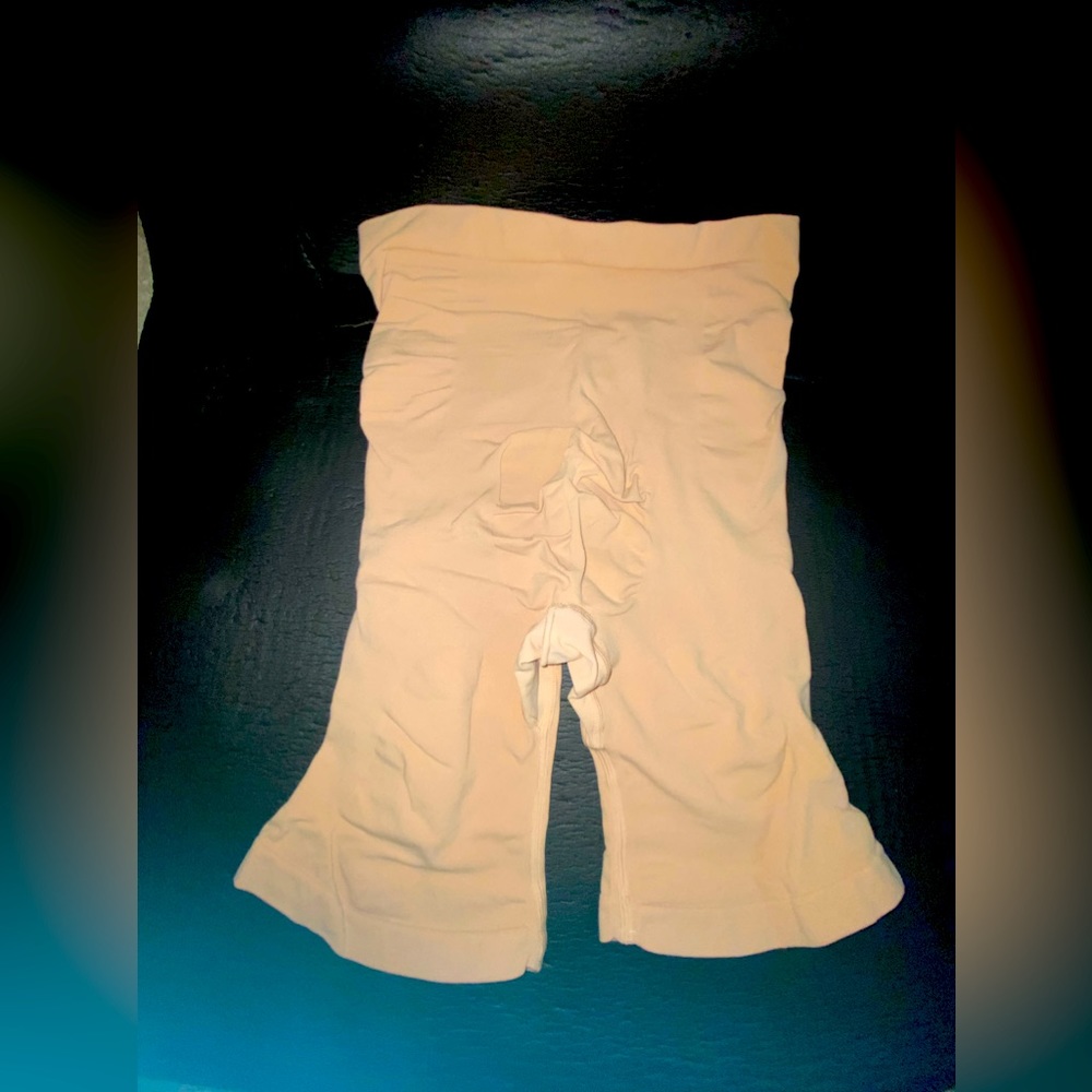 EVERYDAY SCULPT HIGH-WAISTED MID THIGH SHORT